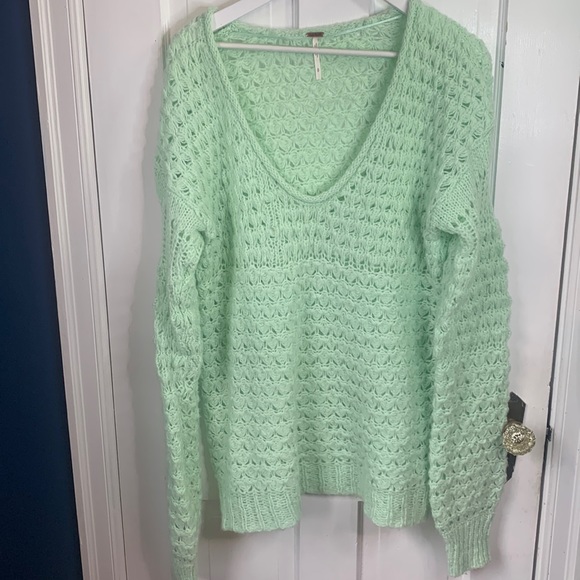 Free People Mint Green Crashing Waves Pullover Knit Sweater W-353 Size Small - Picture 6 of 12